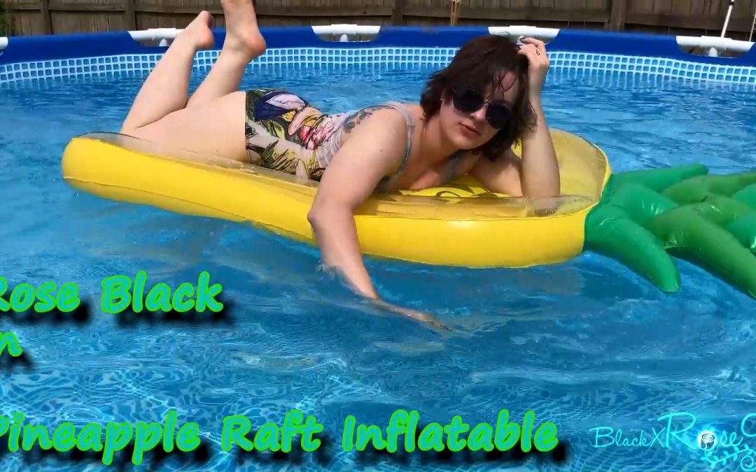 Pineapple Raft Inflatable
